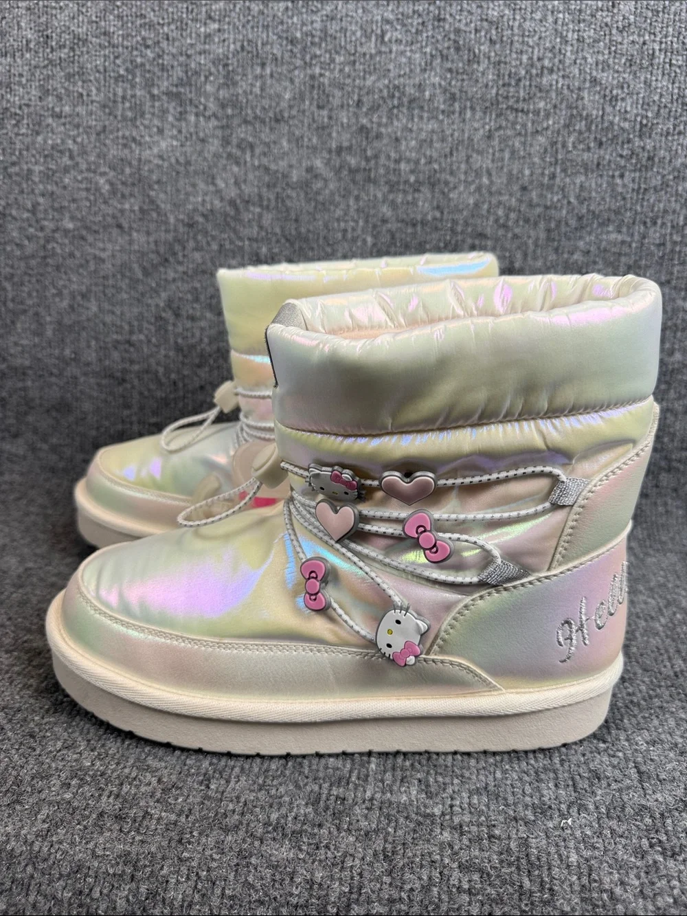 The Children's Place Kids' Iridescent Hello Kitty Winter Boots NWT Big Girl 5